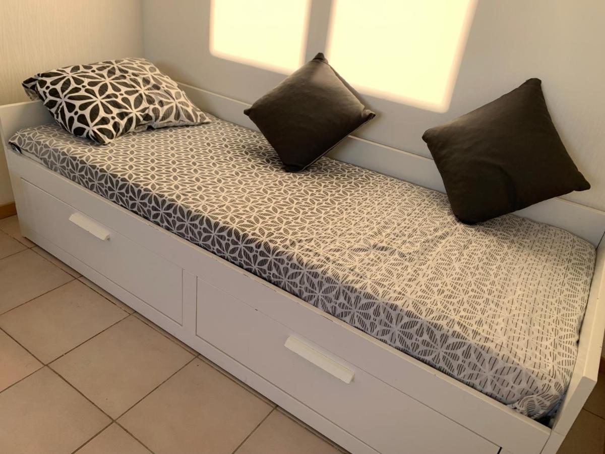 Chambre tout confort dans belle maison Vaulx-en-Velin Extérieur photo