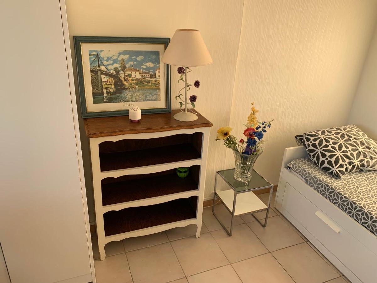 Chambre tout confort dans belle maison Vaulx-en-Velin Extérieur photo